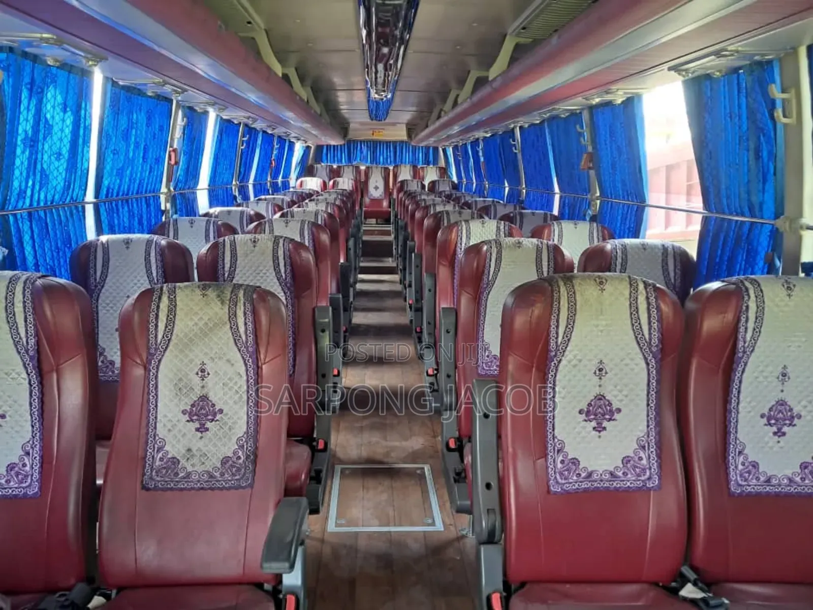 Bus 2011 Red
