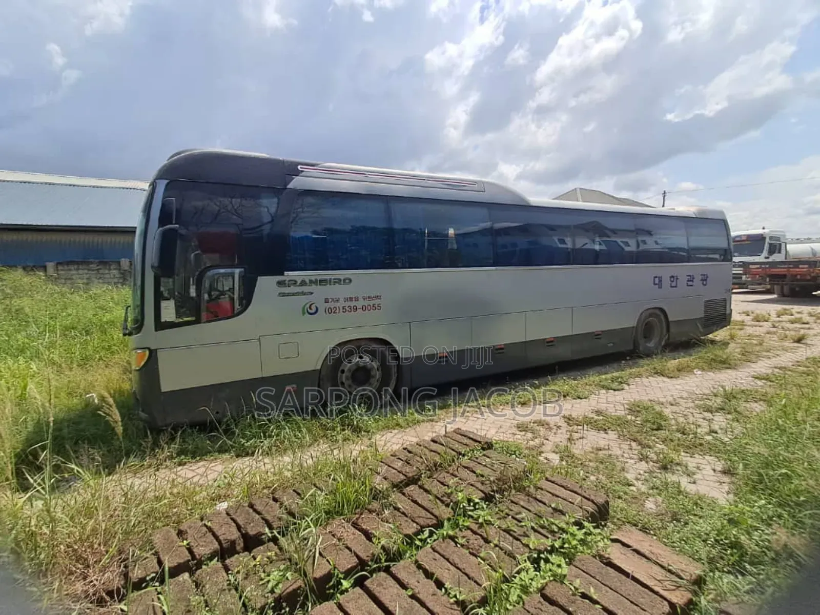 Bus 2011 Red