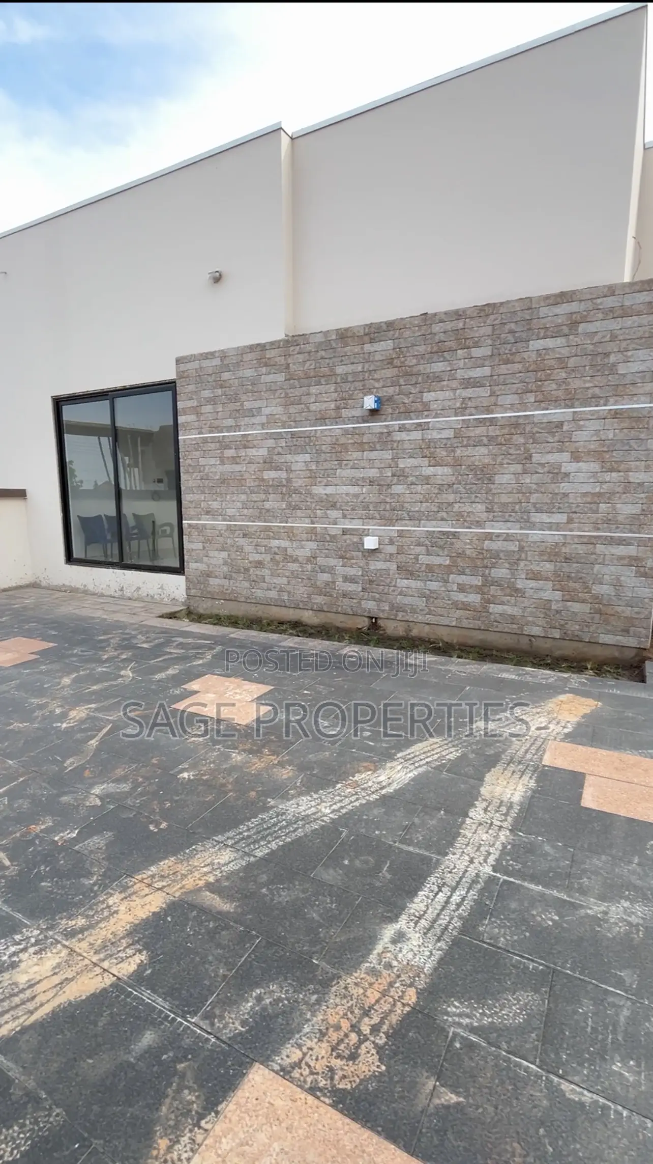 3bdrm House in Arthur'S Court, Nmai-Dzorn for sale