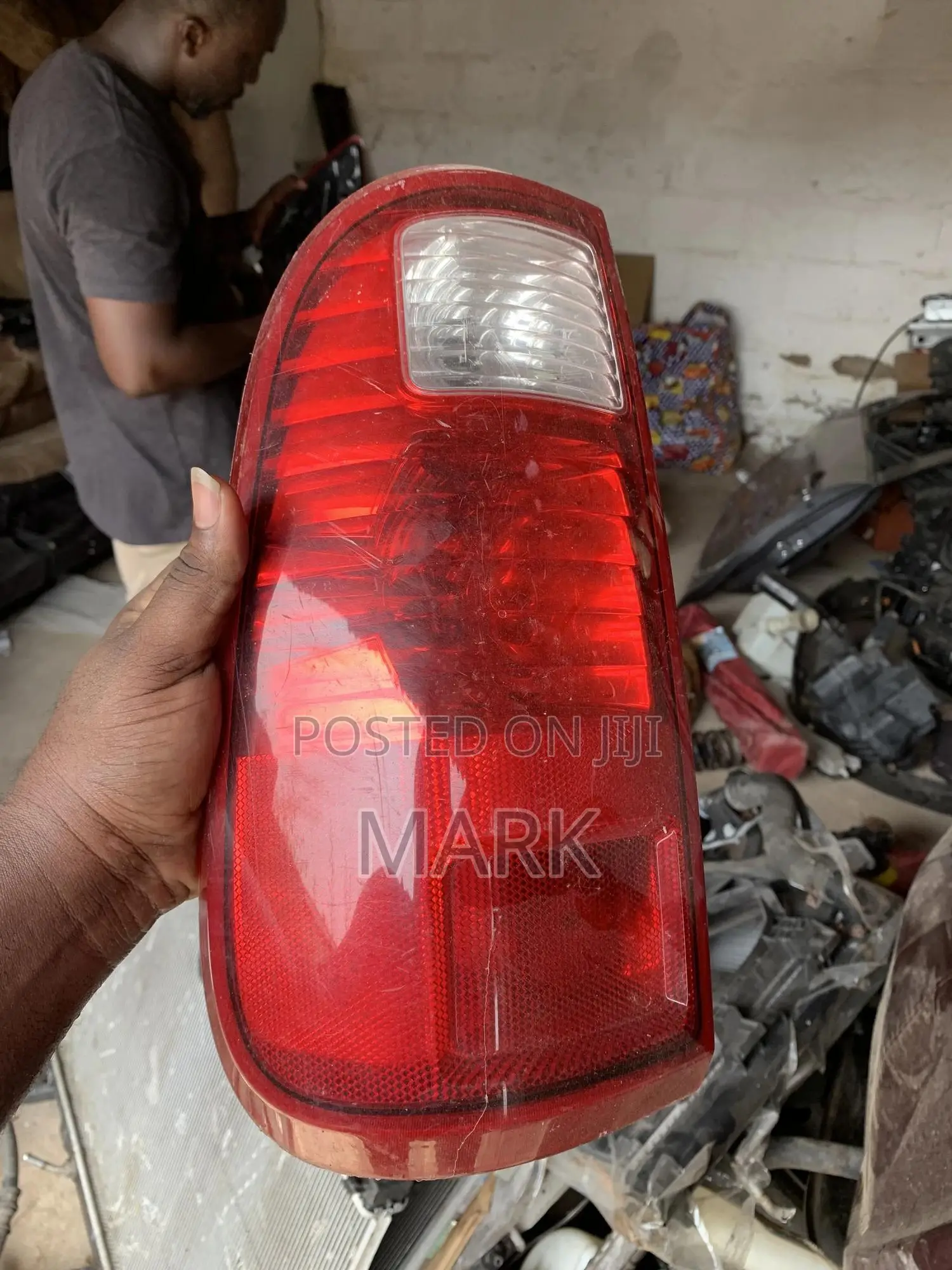 Ford F-250 F-350 Super Duty Taillight 2008-2016 Left Side