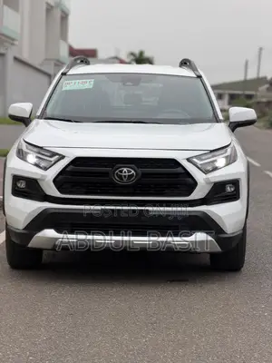 Toyota RAV4 Adventure AWD 2023 White