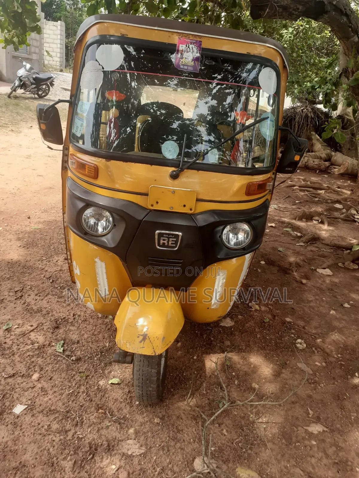 Bajaj RE 2021 Yellow