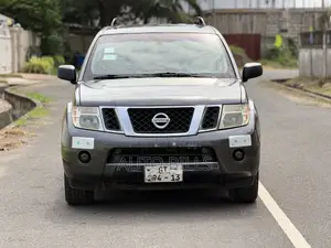 Nissan Pathfinder LE 4x4 2008 Gray