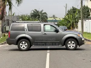 Nissan Pathfinder LE 4x4 2008 Gray