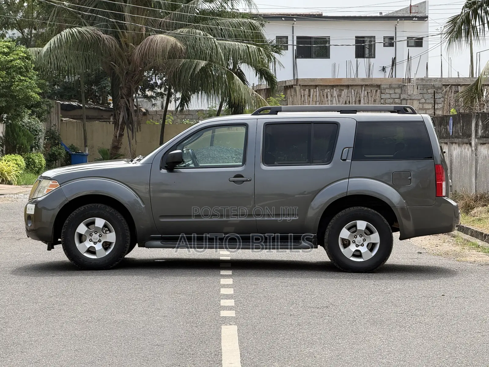 Nissan Pathfinder LE 4x4 2008 Gray