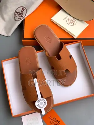 Hermes Men’S Leather Slippers Brown