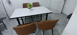 Durable Dinning Table With Chairs