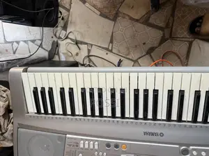 Yamaha PSR E303 From Uk