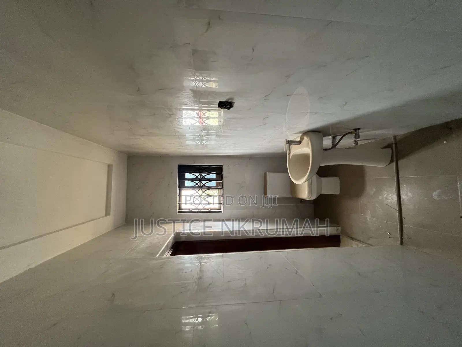 3bdrm Apartment in Mr Justice Estate, Old Barrier for rent
