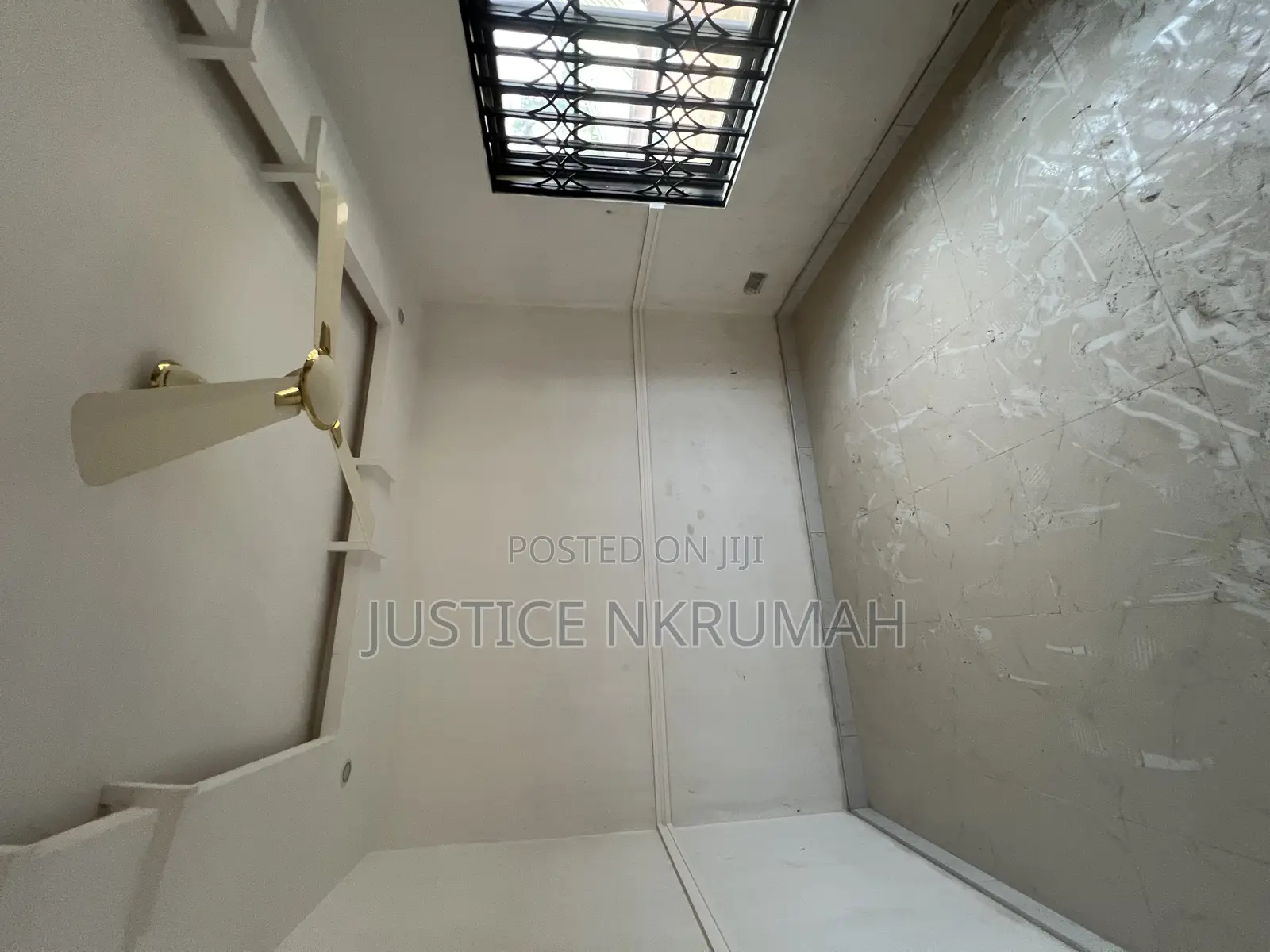 3bdrm Apartment in Mr Justice Estate, Old Barrier for rent