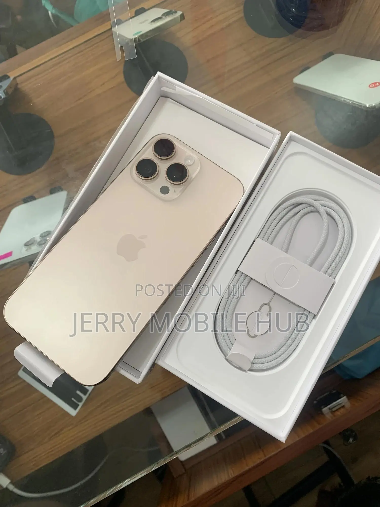 Apple iPhone 16 Pro Max 256 GB Gold