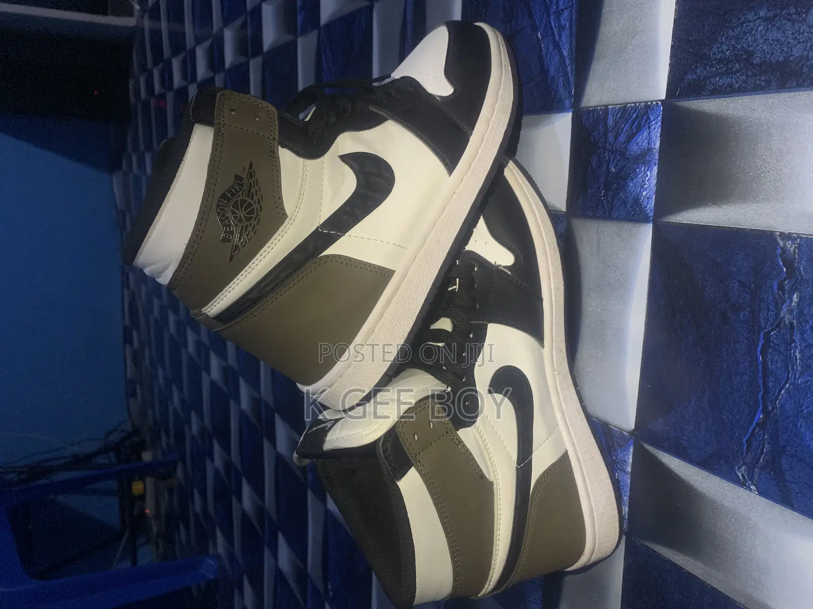 Original Nike Sneakers Available for Sale Very Cool Price