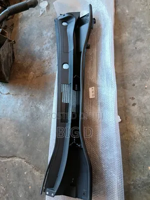 Toyota Corolla Cross 2020 Wiper Panel