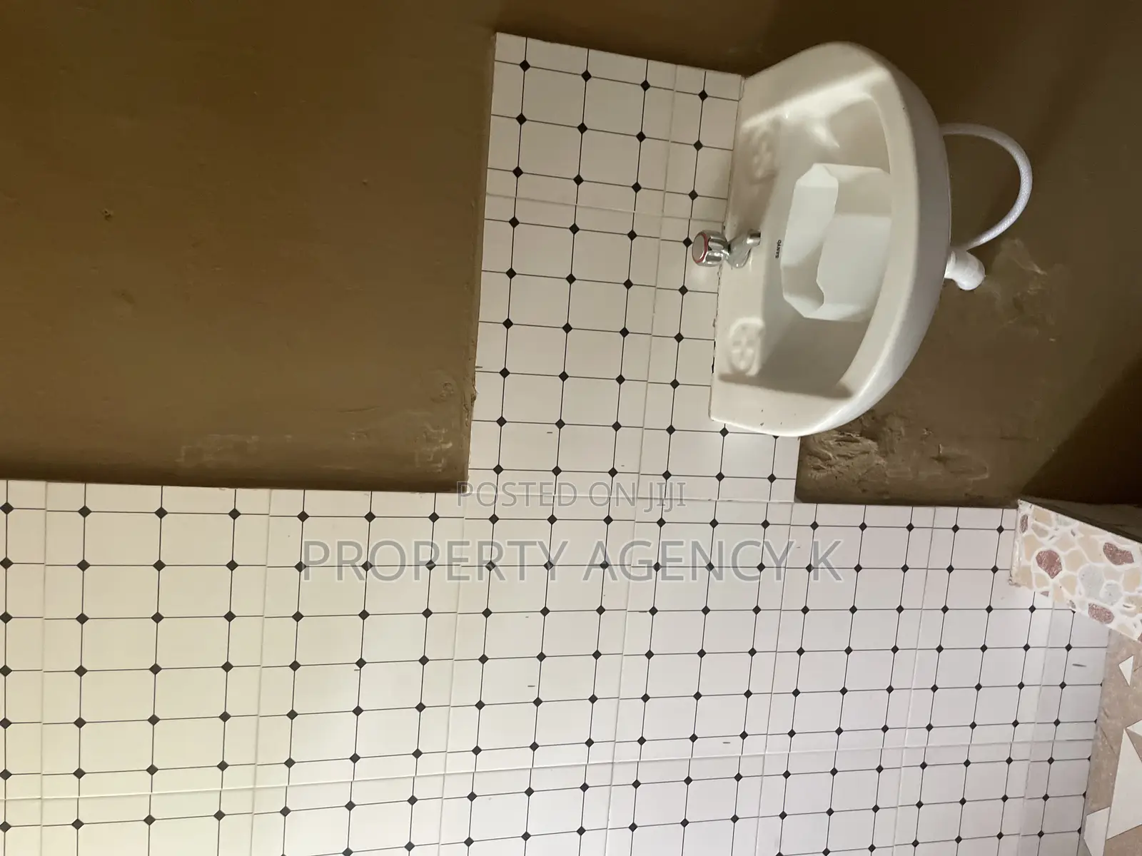 1bdrm Apartment in Kfs, Dansoman for rent
