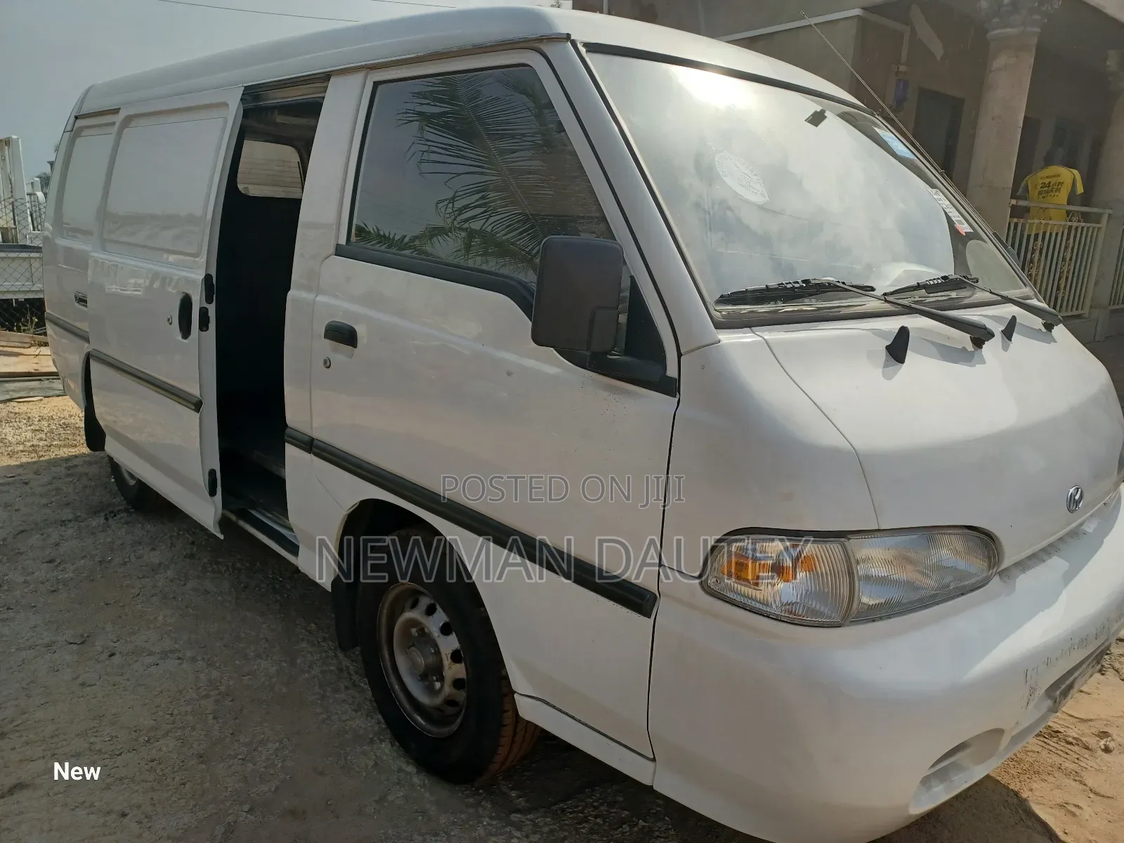 Hyundai H-100 2000 White