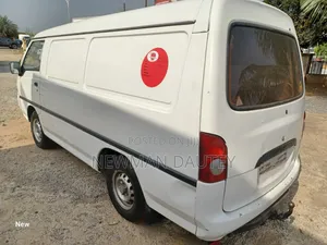 Hyundai H-100 2000 White