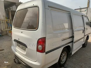 Hyundai H-100 2000 White