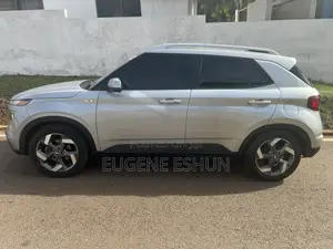 Hyundai Venue 2021 Silver