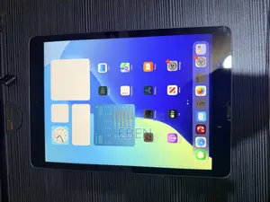 Apple iPad 10.2 (2019) 32 GB Gray