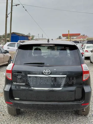 Toyota Vanguard 2012 Black