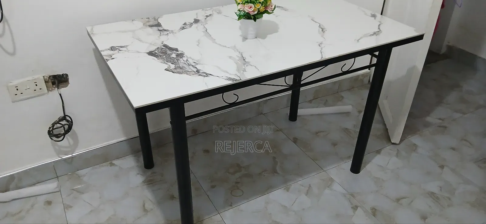 Affordable Dinning Table