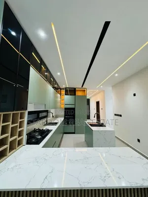 4bdrm Duplex in Ashaley Botwe for sale