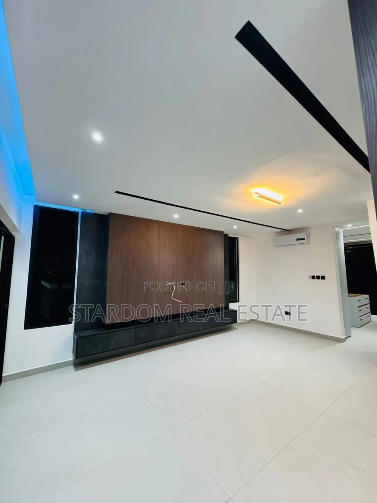 4bdrm Duplex in Ashaley Botwe for sale