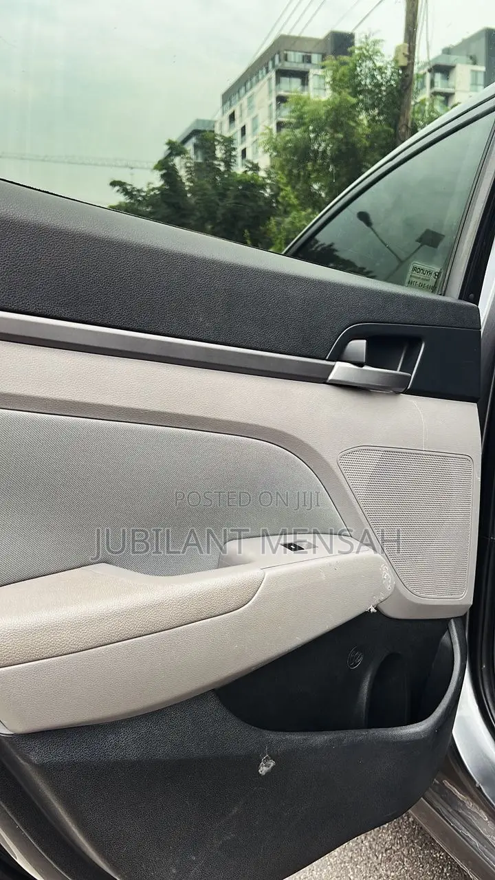 Hyundai Elantra Limited 2018 Gray