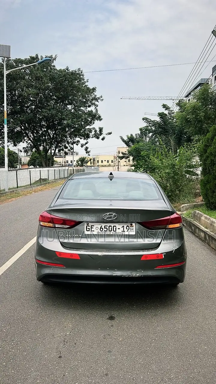 Hyundai Elantra Limited 2018 Gray
