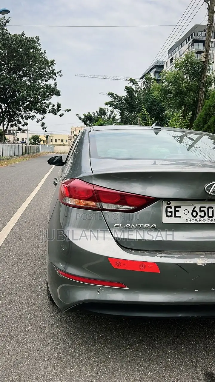 Hyundai Elantra Limited 2018 Gray