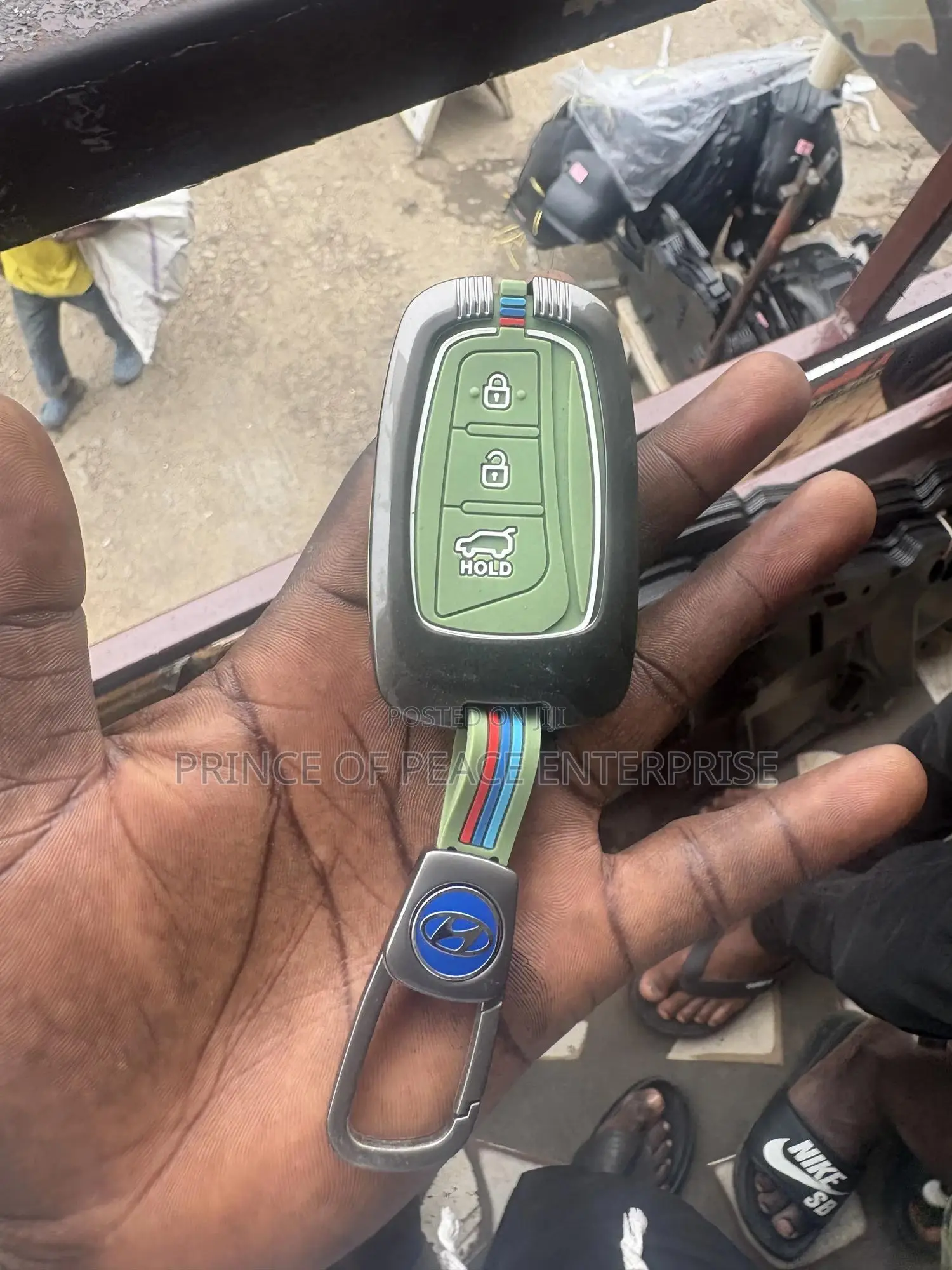 Hyundai Santa Fe Remote Key Over