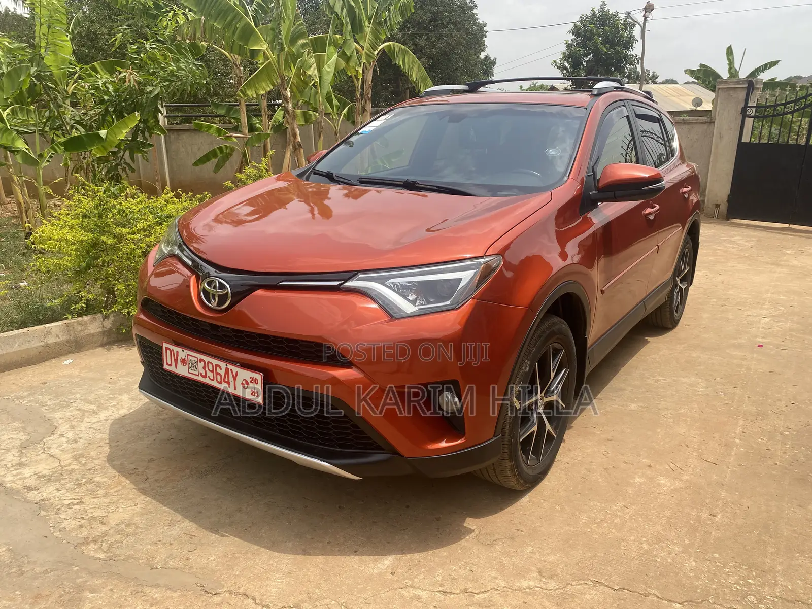 Toyota RAV4 SE AWD (2.5L 4cyl 6A) 2017 Red