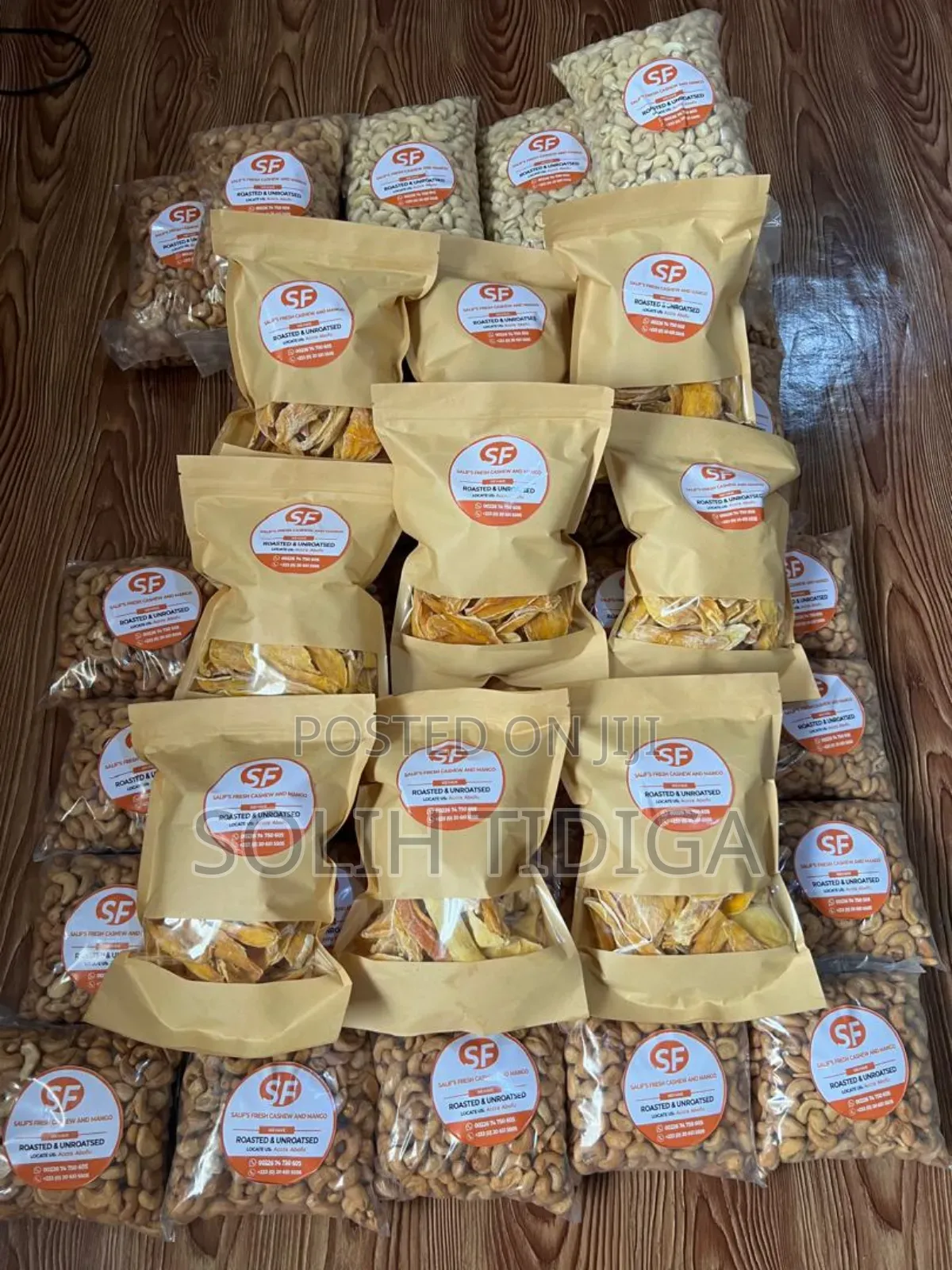 Fresh Cashew Nut and Dried Mango