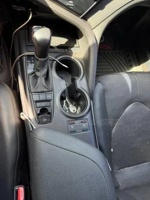 Toyota Camry 2021 White