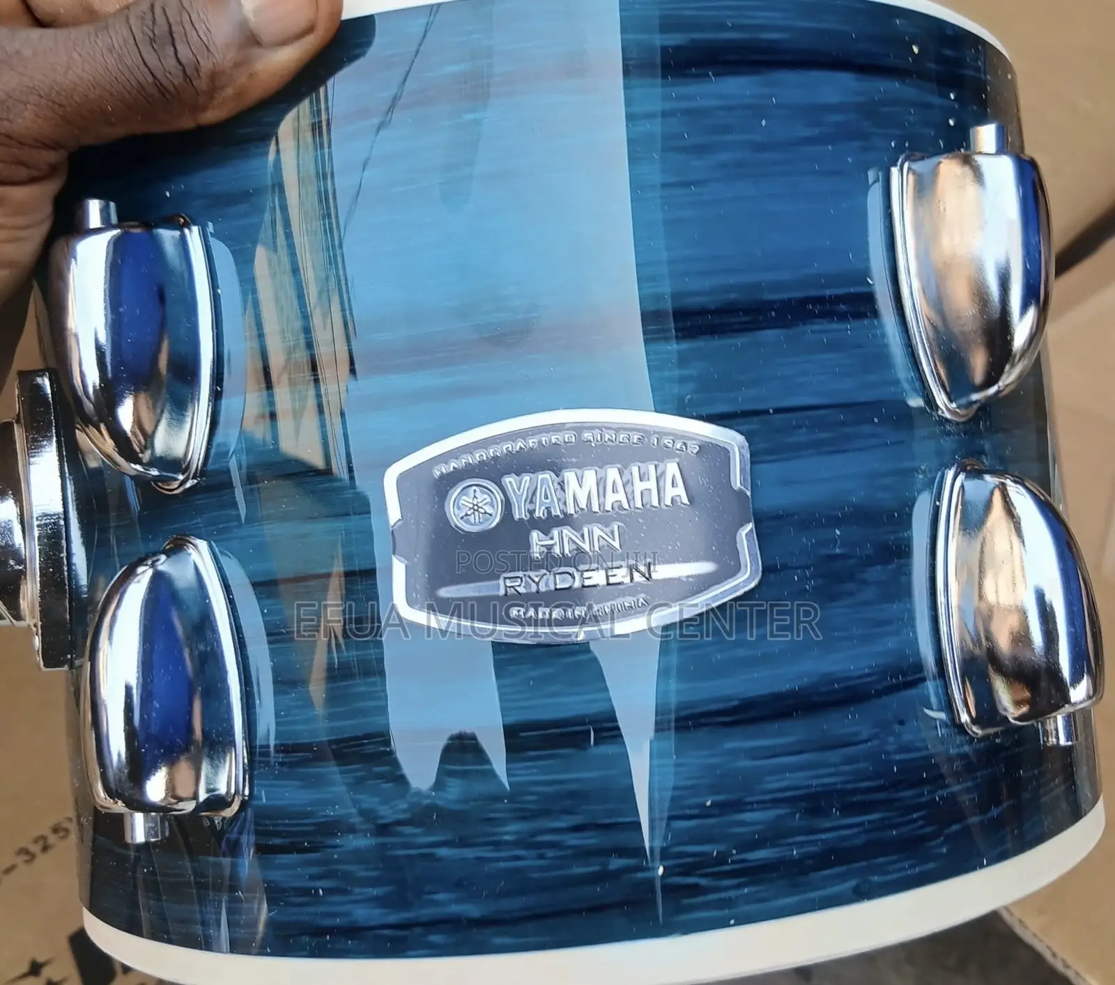 Yamaha Acoustic Drum Set
