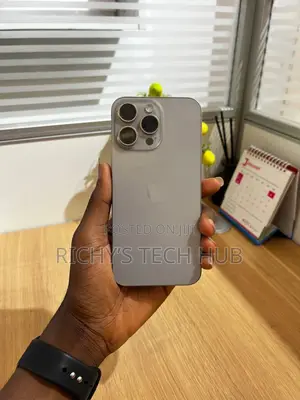 Apple iPhone 15 Pro Max 256 GB Silver