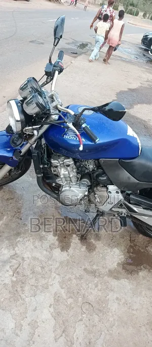 Honda Hornet 2022 Blue