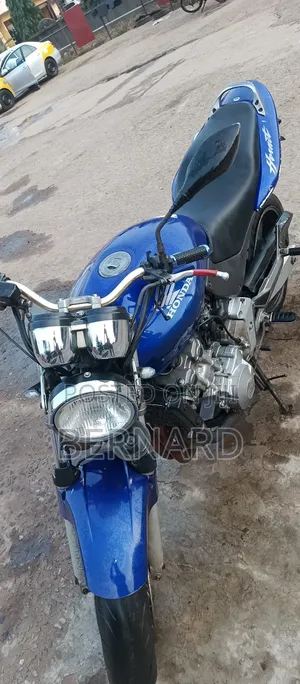 Honda Hornet 2022 Blue