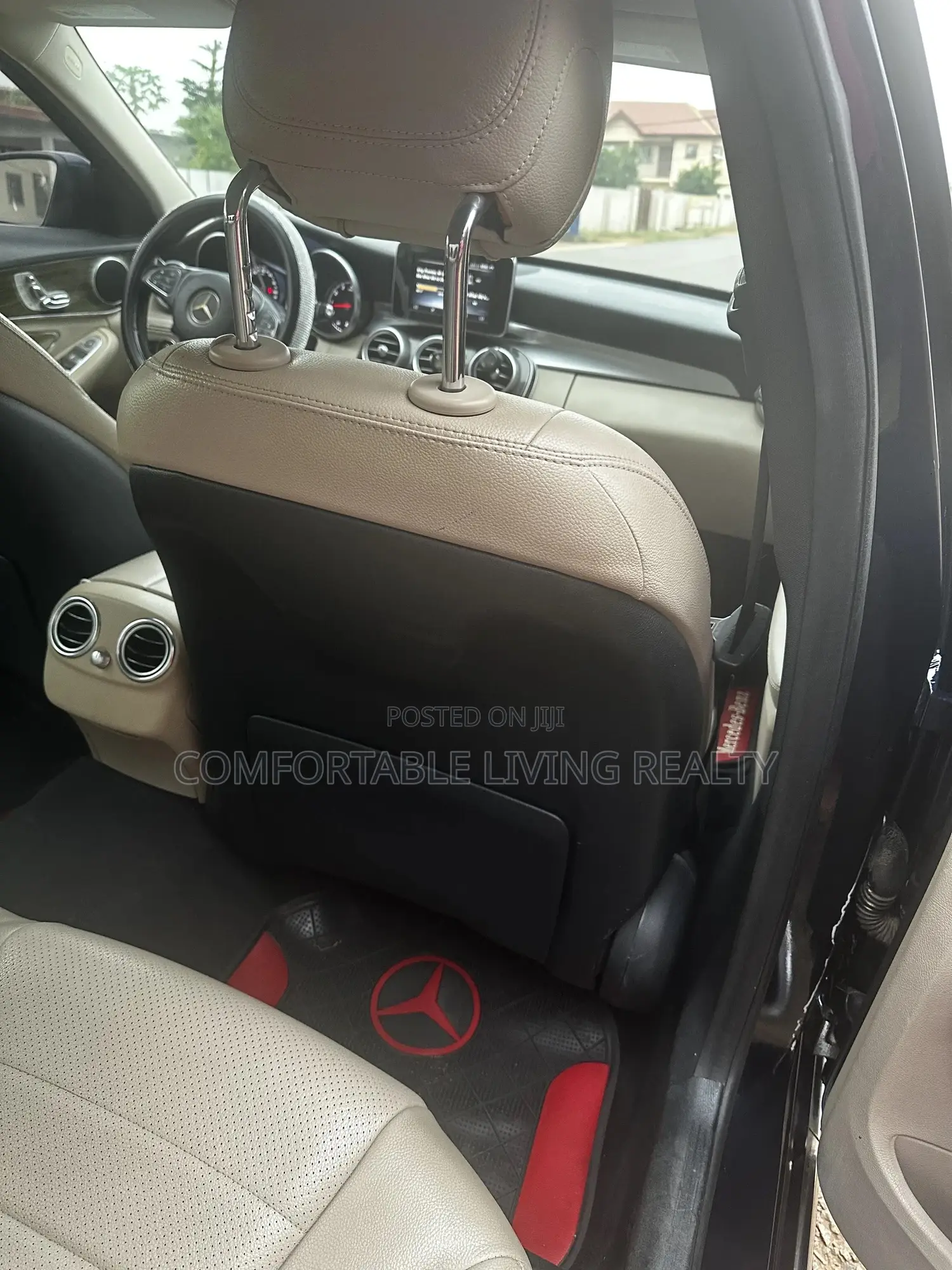 Mercedes-Benz C300 Luxury Sedan RWD (2.0L 4cyl 7A) 2016 Blue