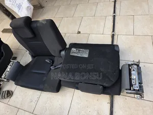 Voxy Foldable Back Seats