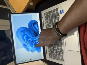 Laptop HP ZBook Firefly G8 16GB Intel Core i7 SSD 512GB