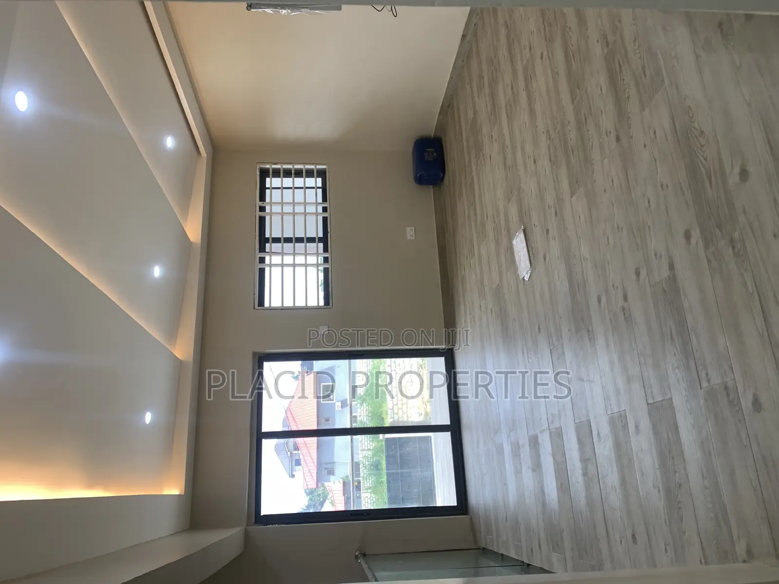 5bdrm House in Ashongman Estate for sale