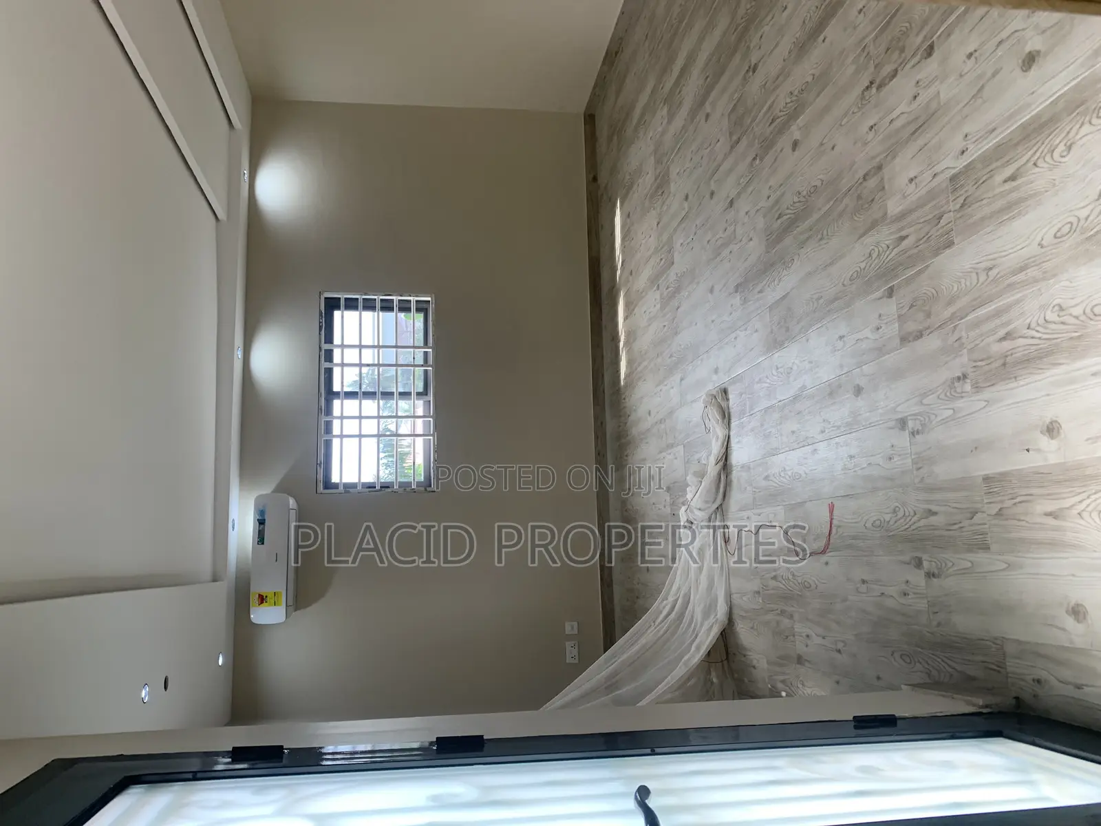 5bdrm House in Ashongman Estate for sale