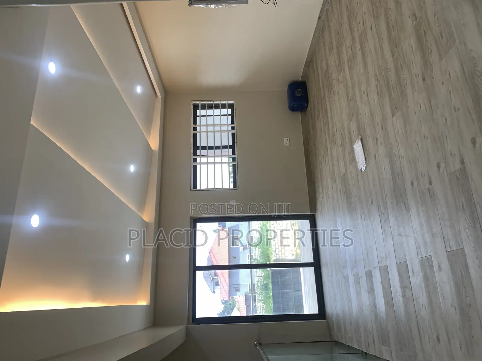 5bdrm House in Ashongman Estate for sale