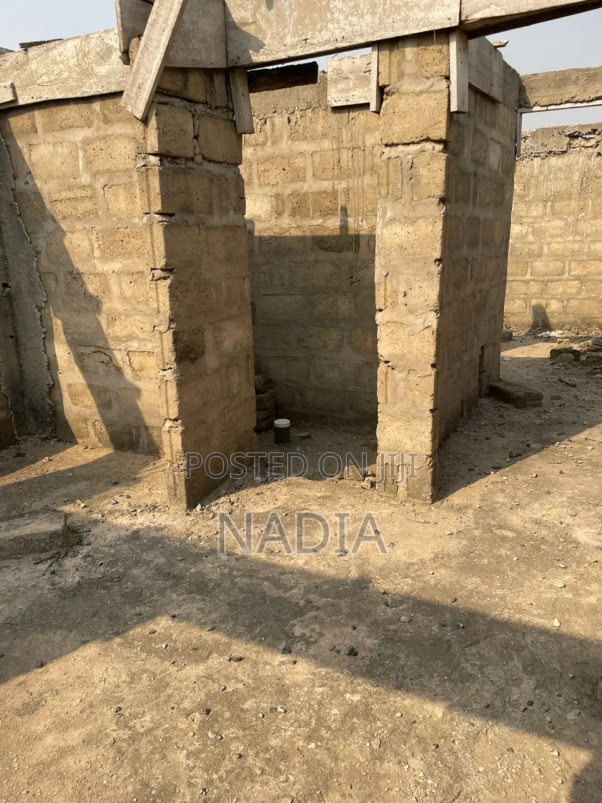 5 Bedroom Uncompleted Building