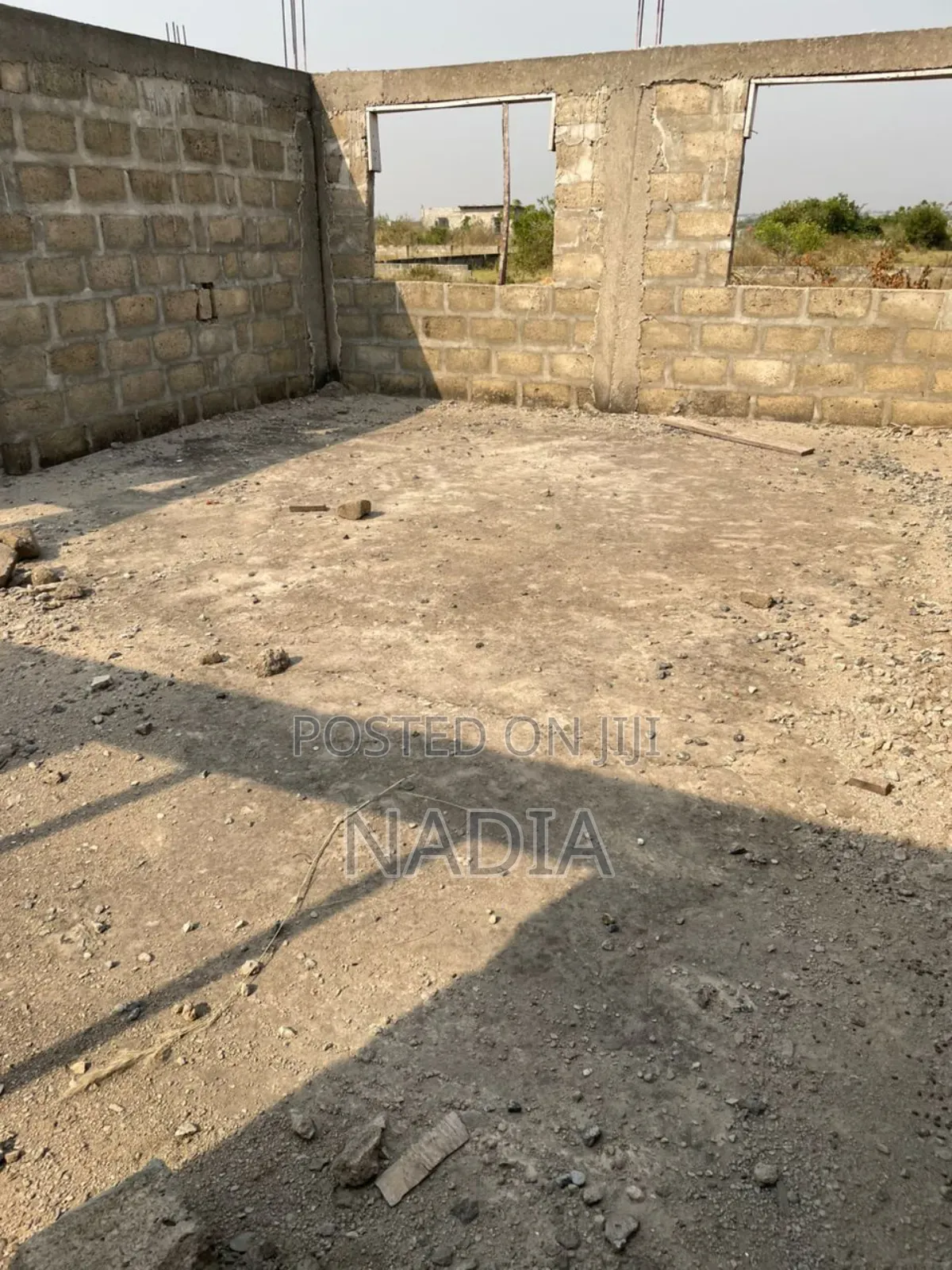 5 Bedroom Uncompleted Building