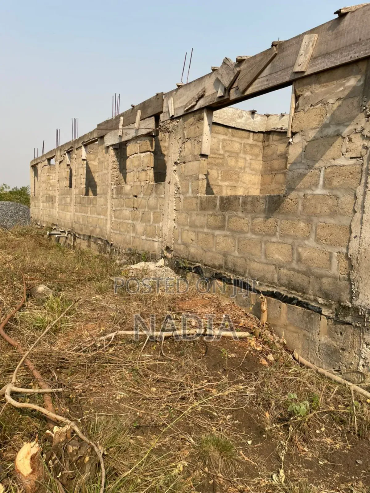 5 Bedroom Uncompleted Building