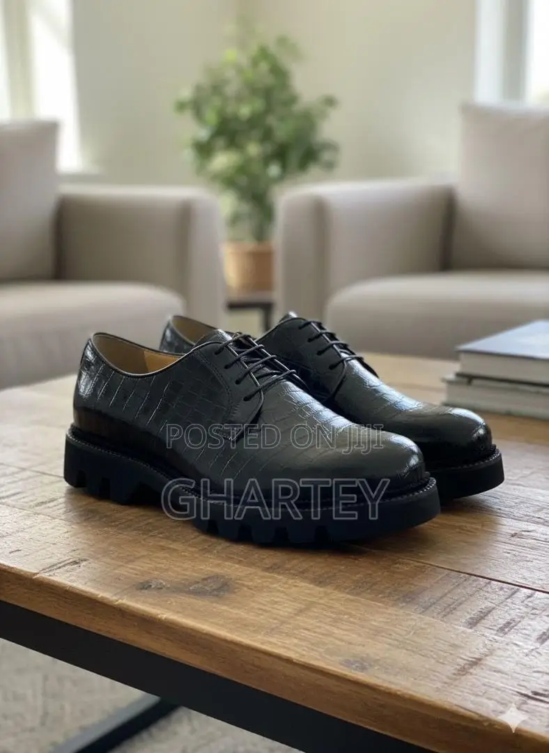 Modern Black Leather Derby Shoes With Chunky Sole