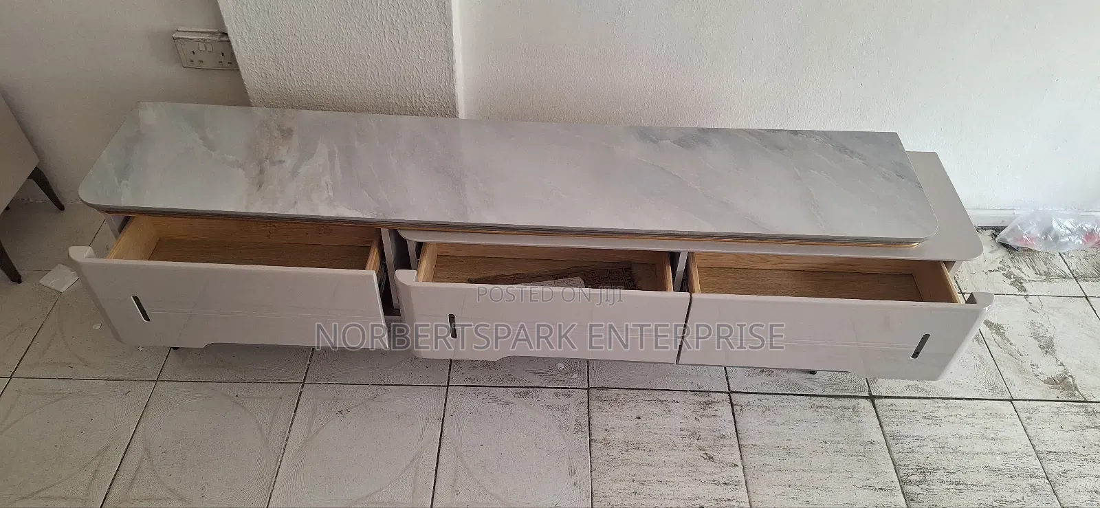 Tv Stand (Tvs-2404-170)