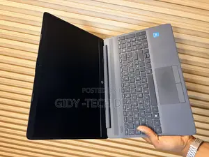 Laptop HP 250 G10 8GB Intel SSD 256GB